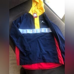 Air Jordan Pullover Men’s Size SM